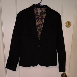 Solaris | Elegant Black Blazer with Floral Interior